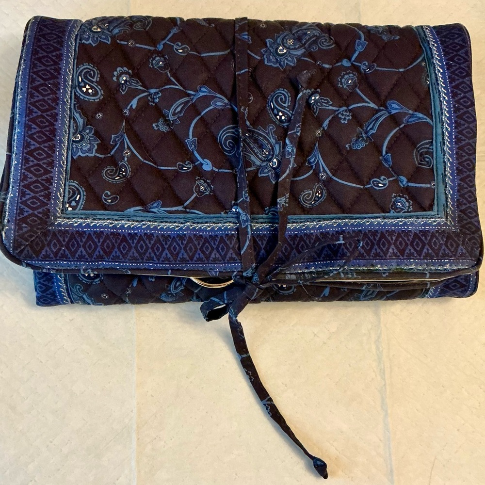 Stephanie Dawn Americana Quilted Travel Jewelry Organizer, hangs on hook,